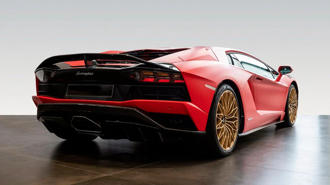BitCars-lamborghini-aventador-s-back-buy-with-bitcoin_1500x.webp