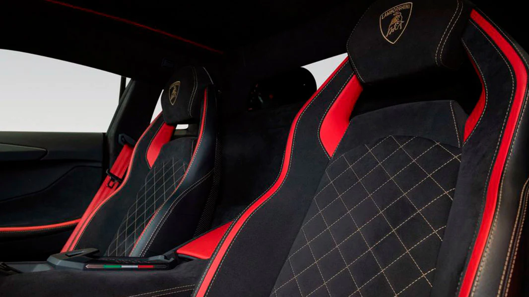 BitCars-lamborghini-aventador-s-buy-with-bitcoin1_1500x.webp