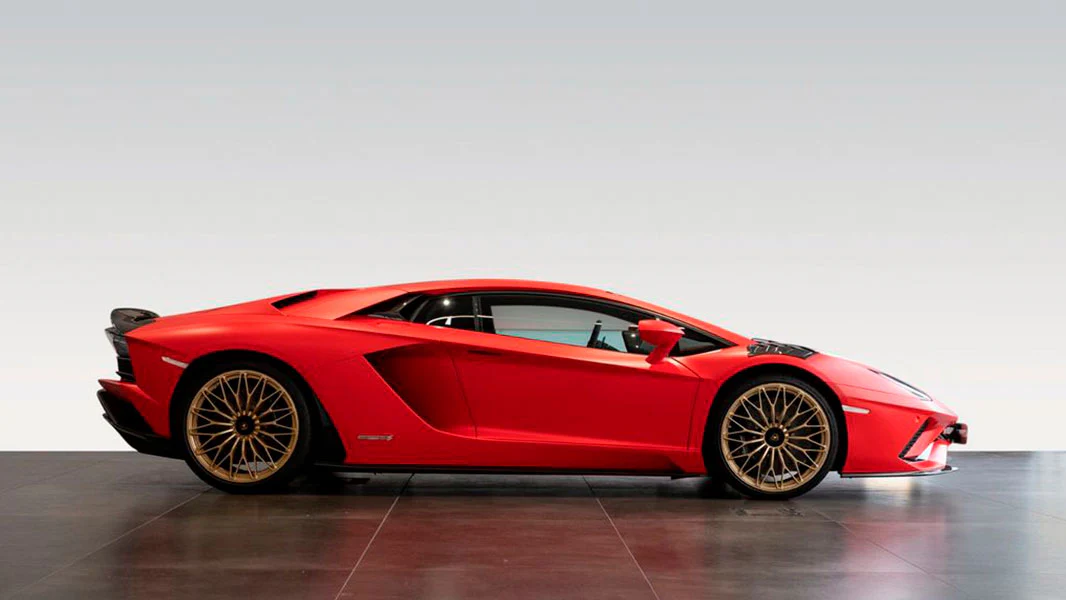BitCars-lamborghini-aventador-s-side-buy-with-bitcoin_1500x.webp
