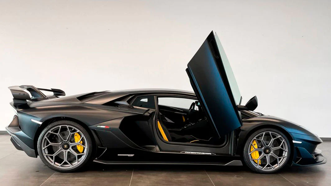BitCars-lamborghini-aventador-svj-lp-770-4-side-buy-with-btc-bitcoin_1500x.webp